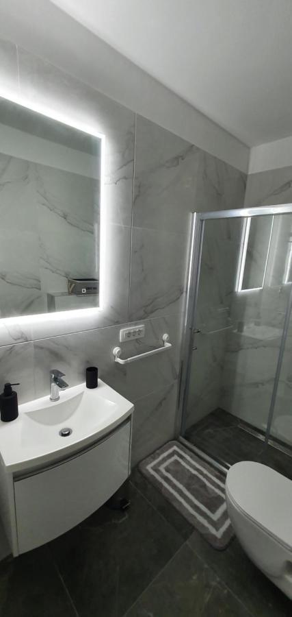 Apartments Ena Kaštela Екстериор снимка