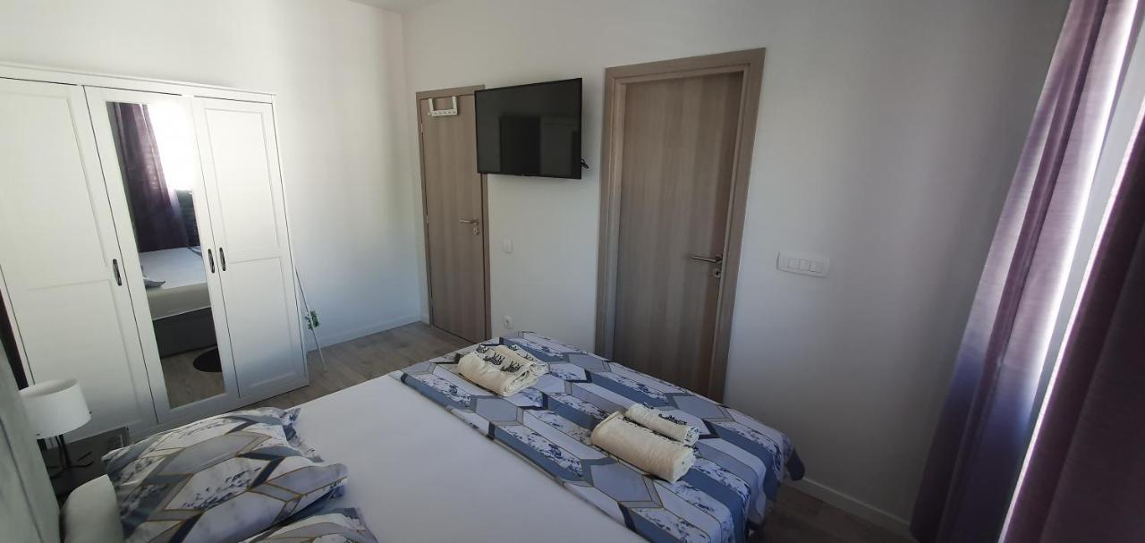 Apartments Ena Kaštela Екстериор снимка