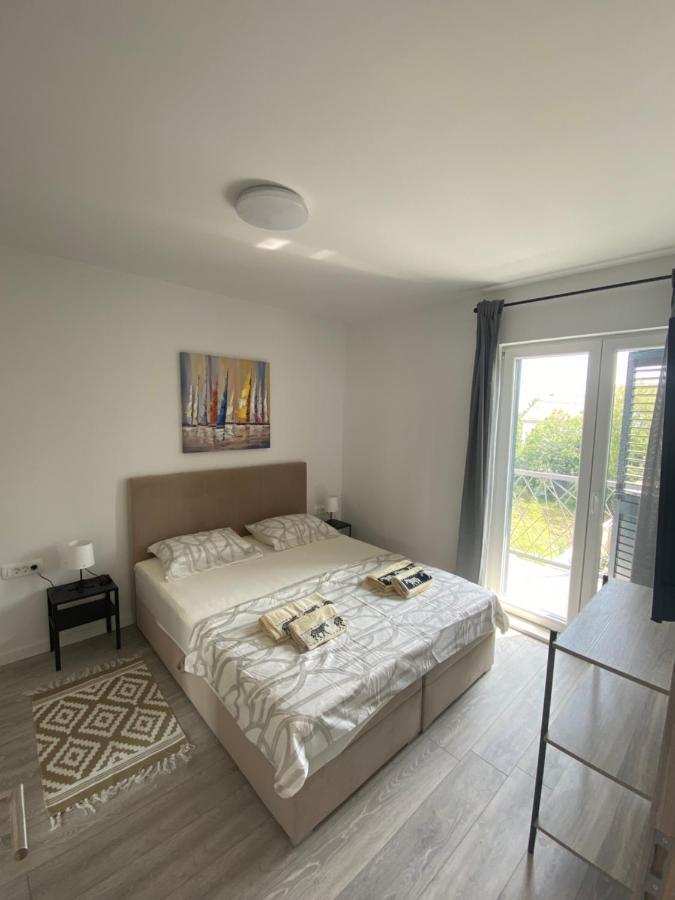 Apartments Ena Kaštela Екстериор снимка