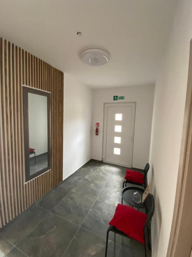 Apartments Ena Kaštela Екстериор снимка