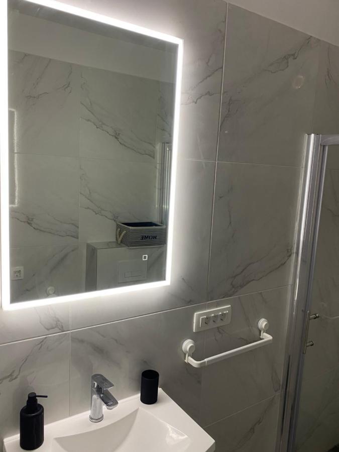 Apartments Ena Kaštela Екстериор снимка