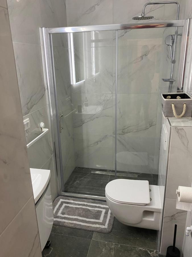 Apartments Ena Kaštela Екстериор снимка
